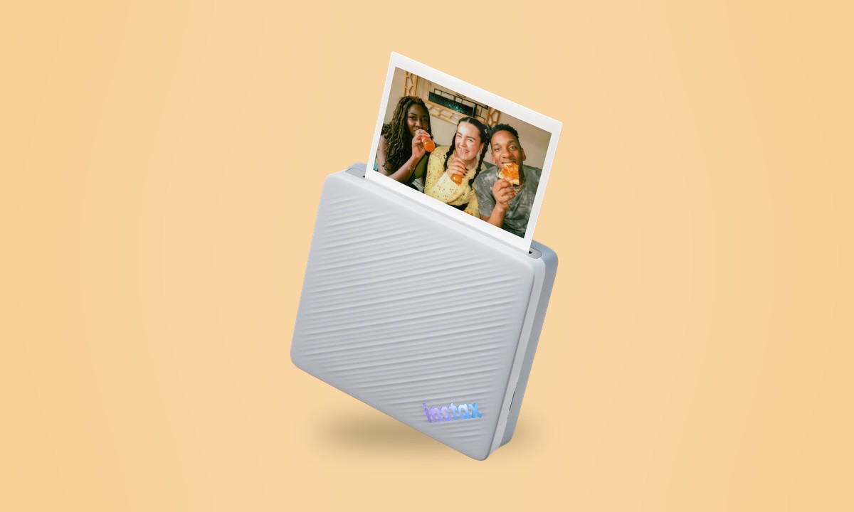 Imprimante pour smartphone instax Link WIDE 2 de Fujifilm avec un tirage au format WIDE